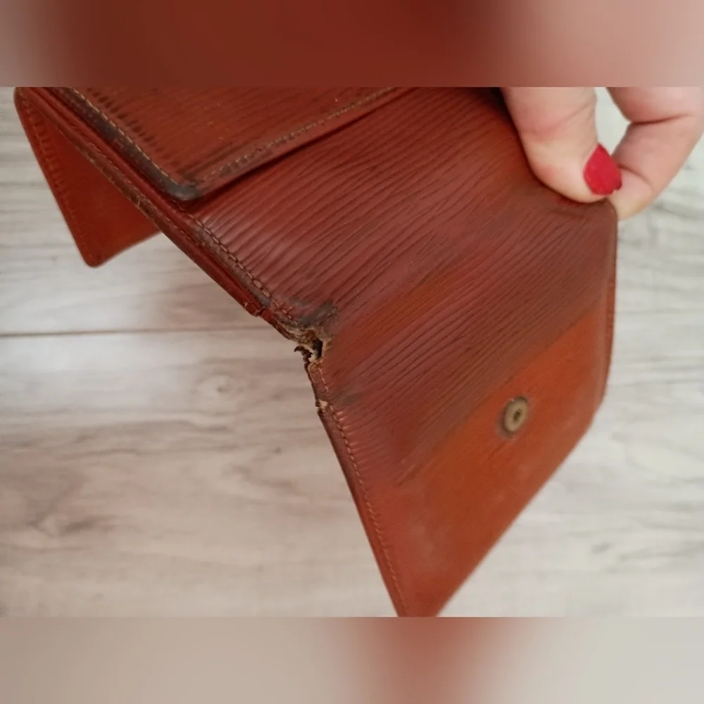Authentic Louis Vuitton Men's Brown Orange Epi Leather Trifold Compact Wallet